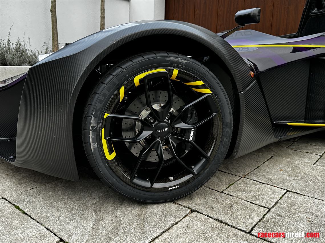 bac-mono-w-114-road-legal-only-1600km-305hp