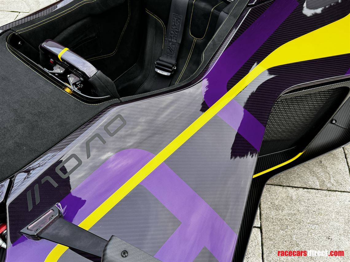 bac-mono-w-114-road-legal-only-1600km-305hp