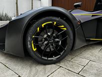 bac-mono-w-114-road-legal-only-1600km-305hp