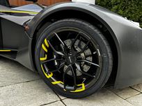 bac-mono-w-114-road-legal-only-1600km-305hp