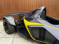 bac-mono-w-114-road-legal-only-1600km-305hp