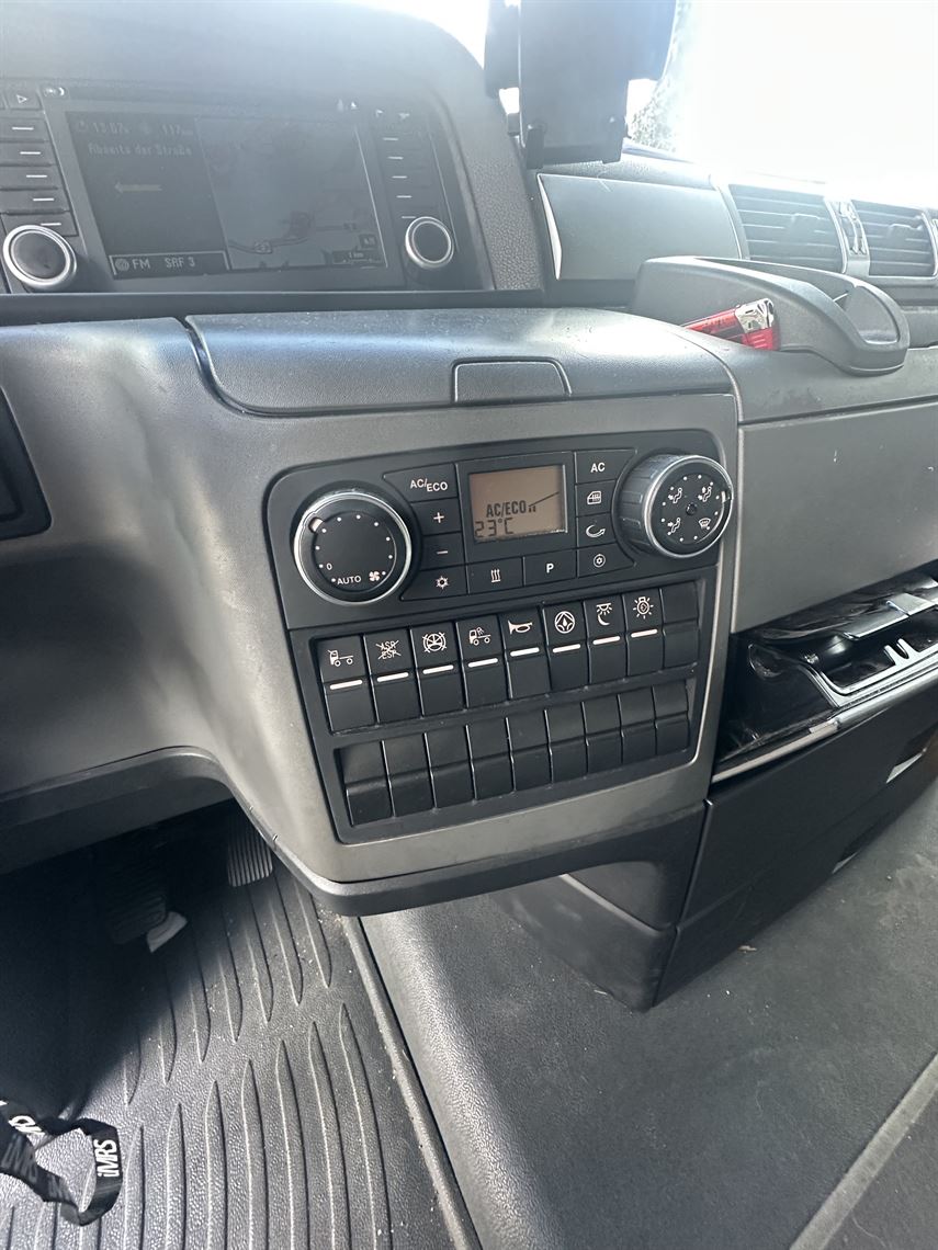 race-car-transporter