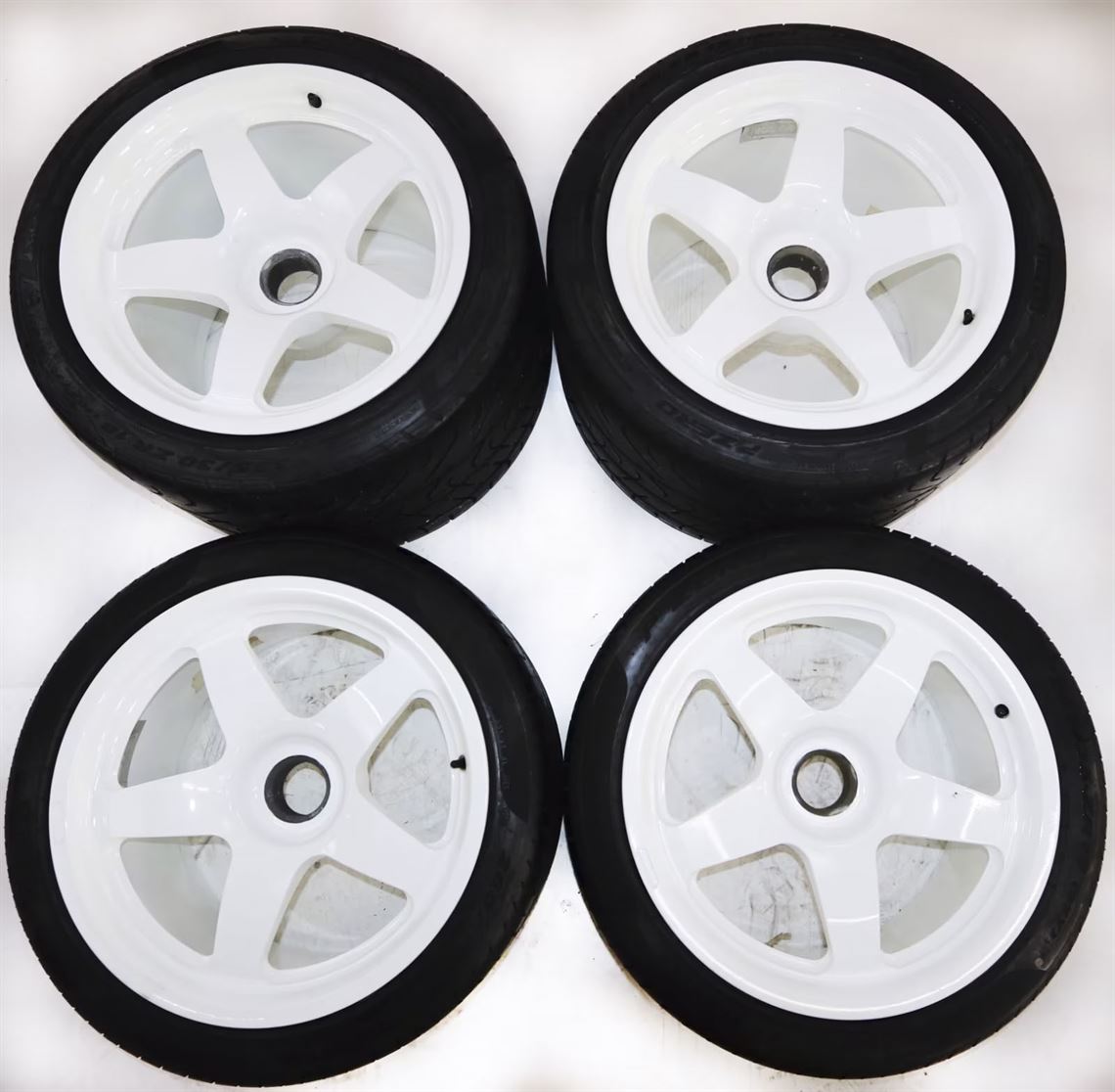 ferrari-f40-lm-wheels