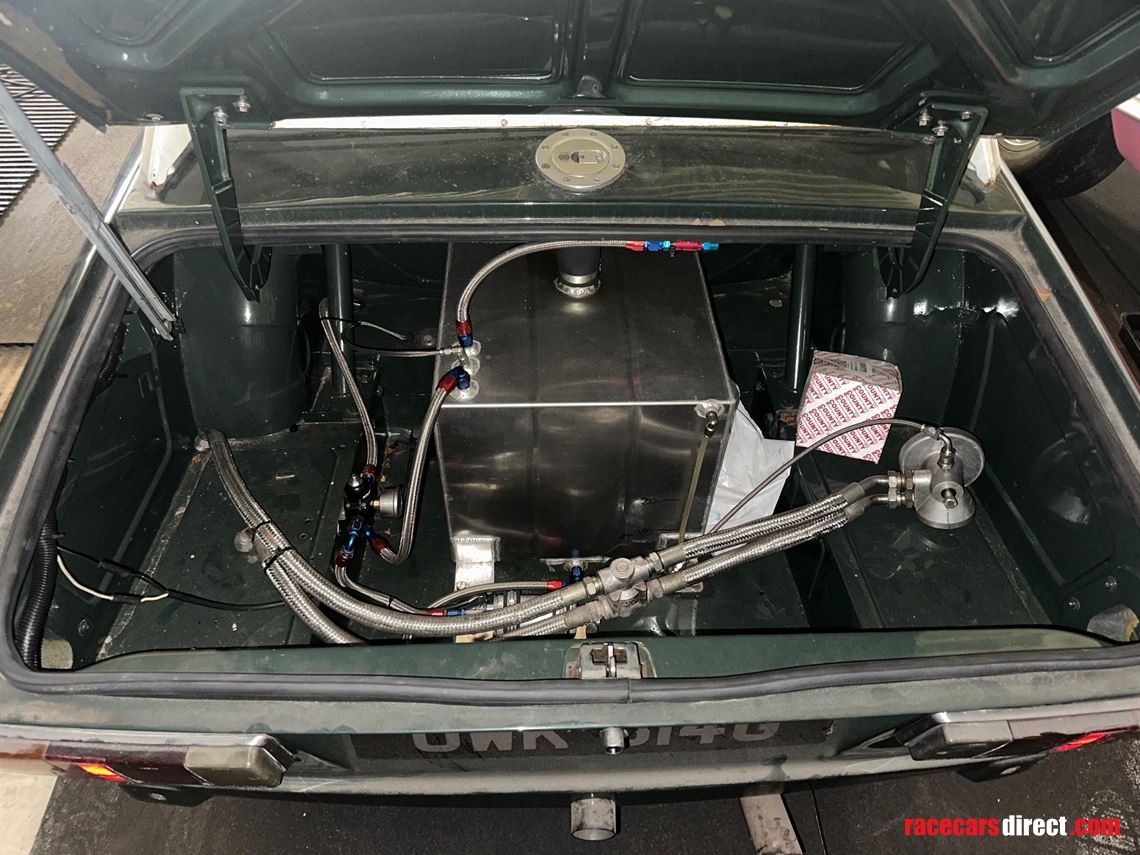 triumph-tr6-historic-race-car