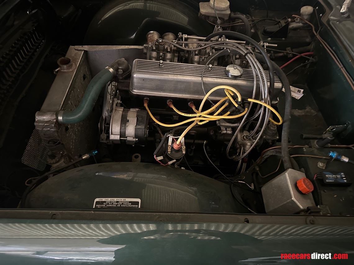 triumph-tr6-historic-race-car