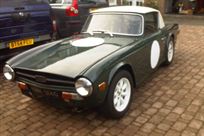 triumph-tr6-historic-race-car