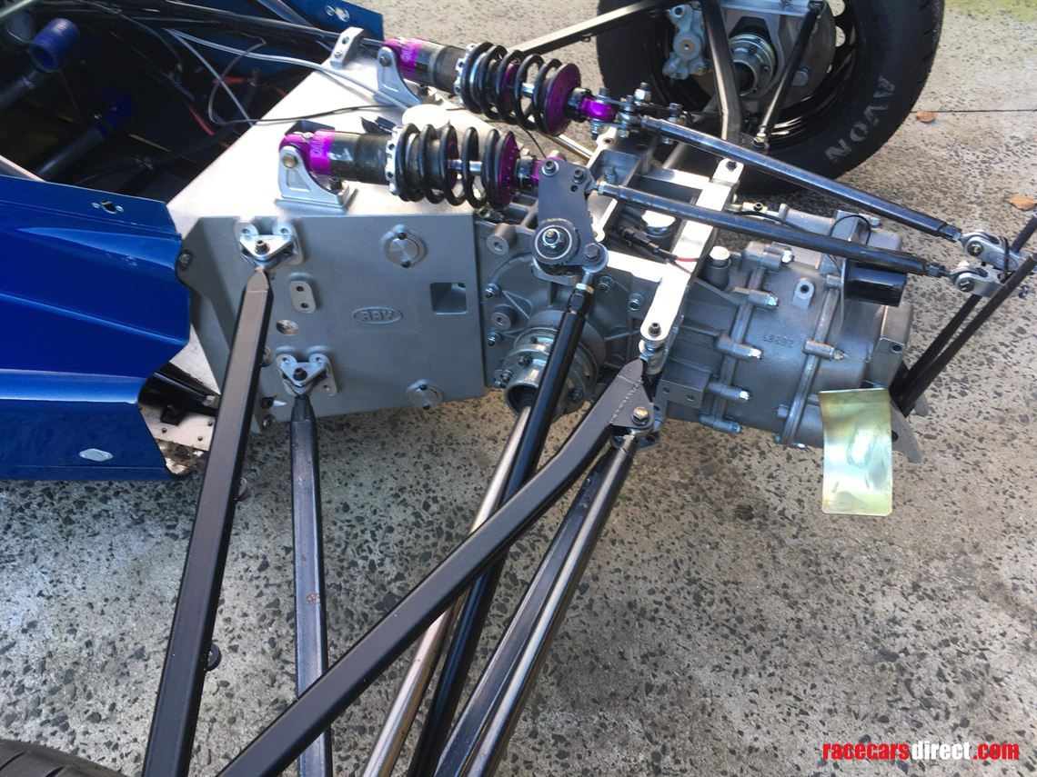 ray-gr15-formula-ford