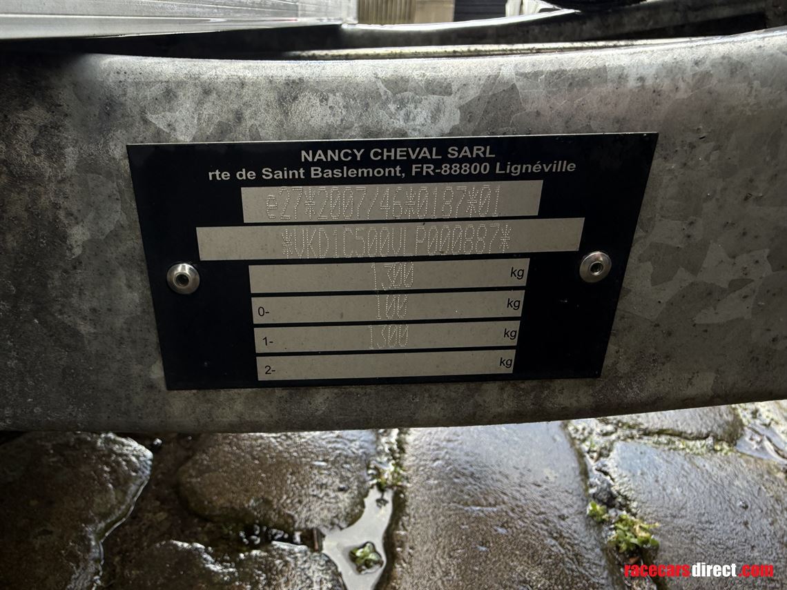 debon-cargo-1300-box-trailer