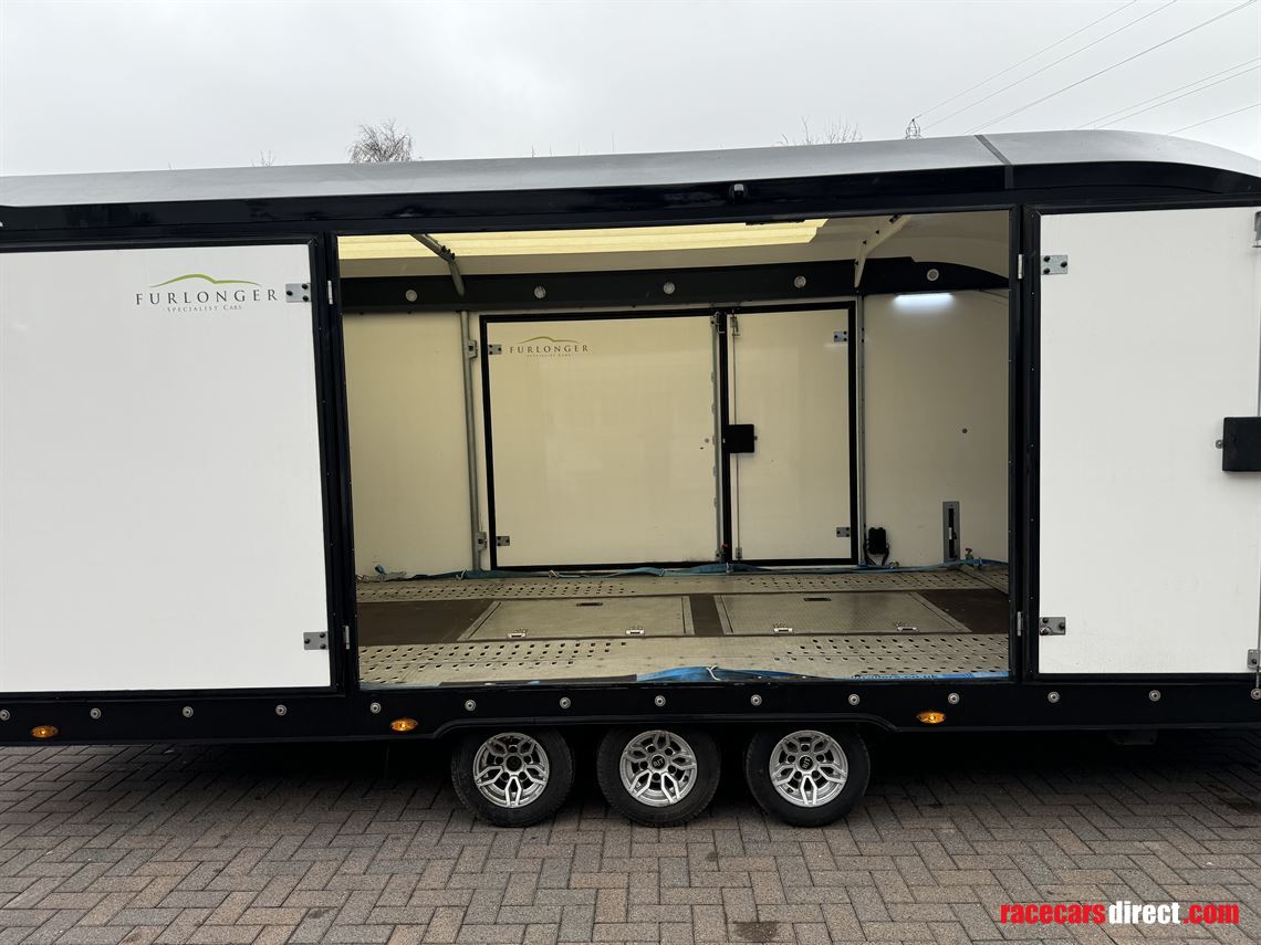 brian-james-race-transporter-60m-x-23m