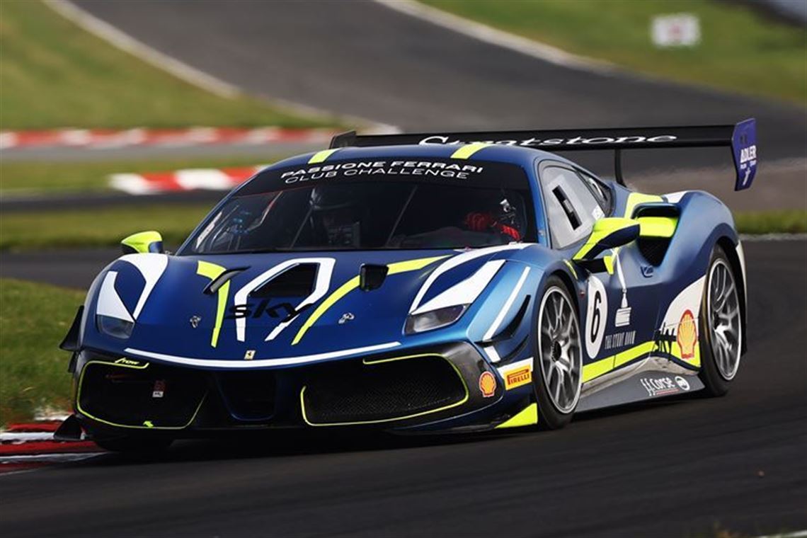 2018-ferrari-488-challenge-evo