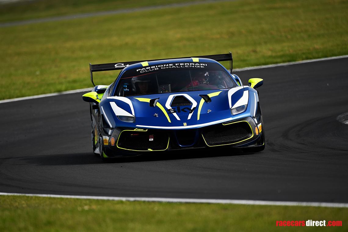 2018-ferrari-488-challenge-evo