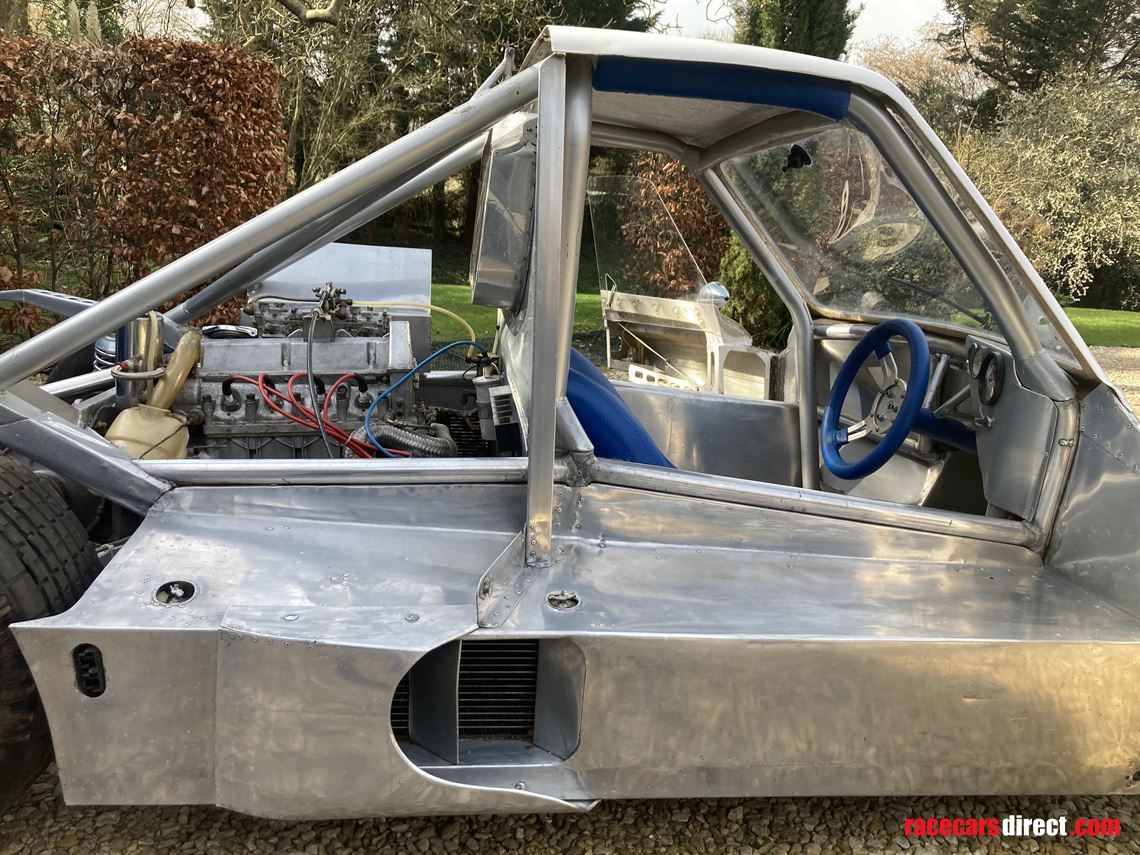 historic-impstiletto-special-saloon