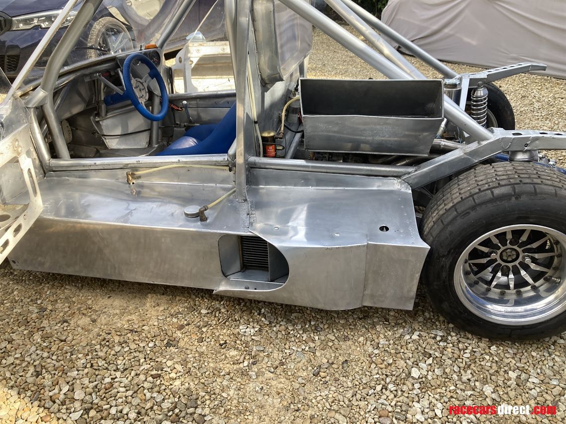 historic-impstiletto-special-saloon