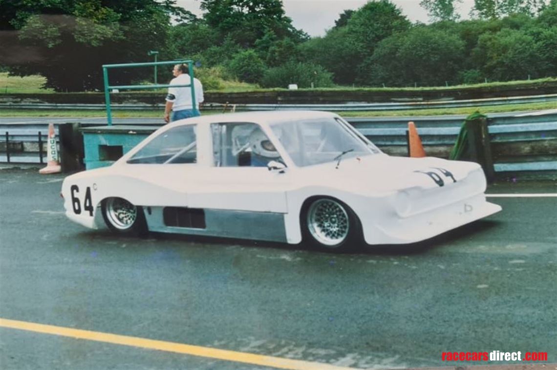 historic-impstiletto-special-saloon