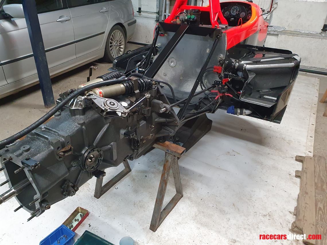 dallara-f-398-formula-3-car-in-great-conditio