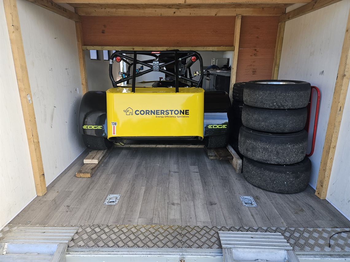 motorhome-and-trailer-rig