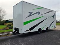 motorhome-and-trailer-rig