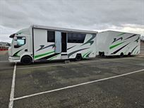 motorhome-and-trailer-rig