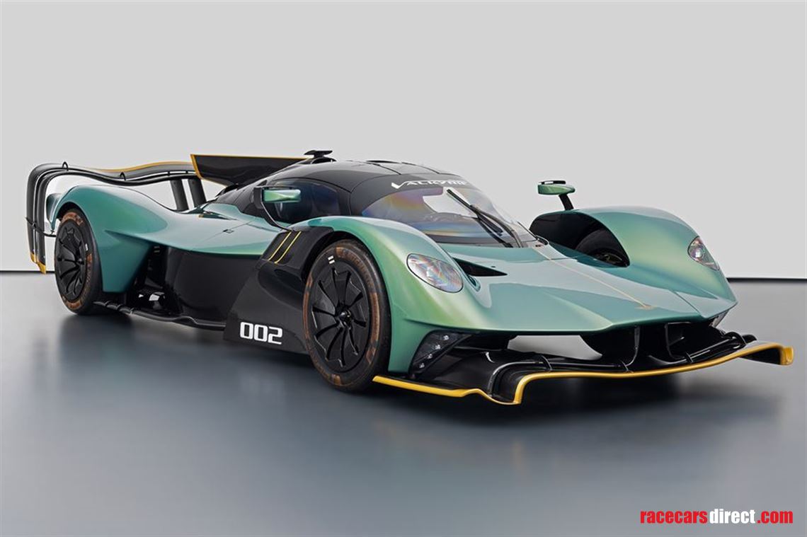 aston-martin-valkyrie-amr-pro