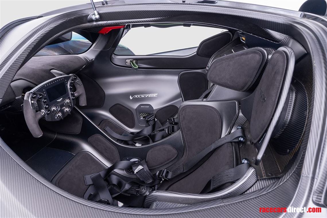 aston-martin-valkyrie-amr-pro