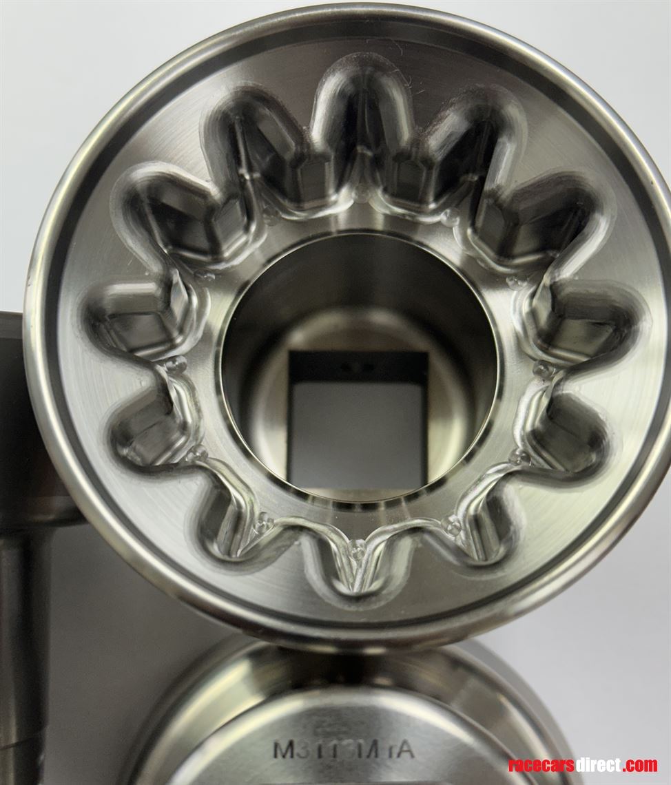 mercedes-gt3-1-drive-titanium-wheel-socket