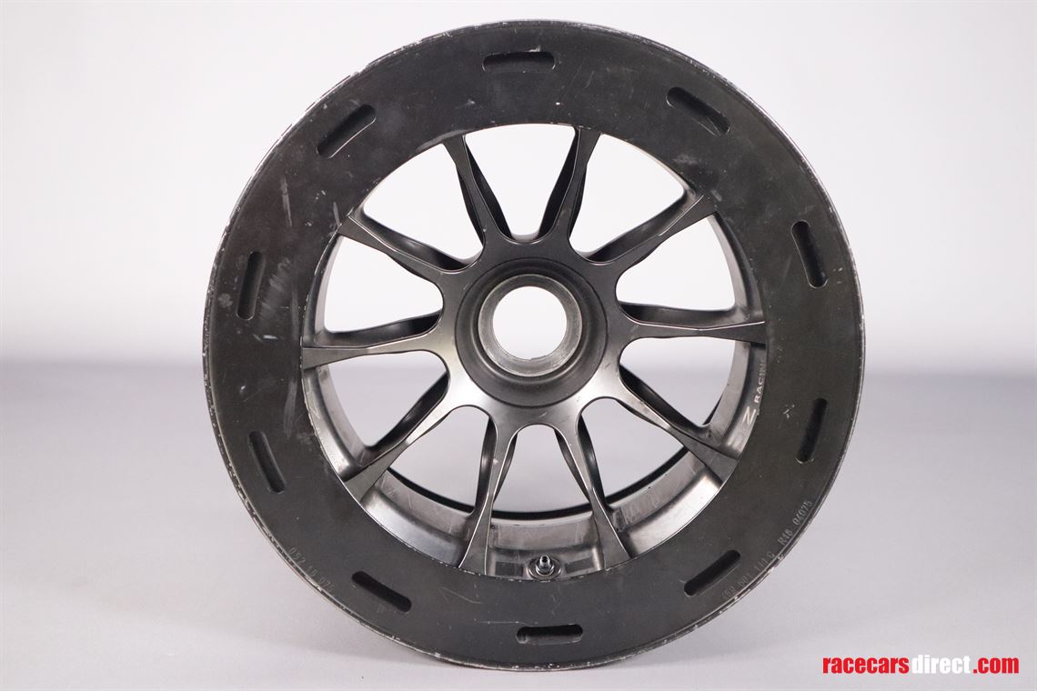 audi-r18-lmp-rear-wheel-13x18-year-2016