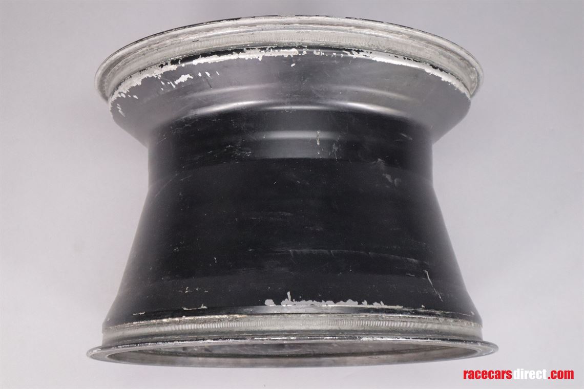 audi-r18-lmp-rear-wheel-13x18-year-2016