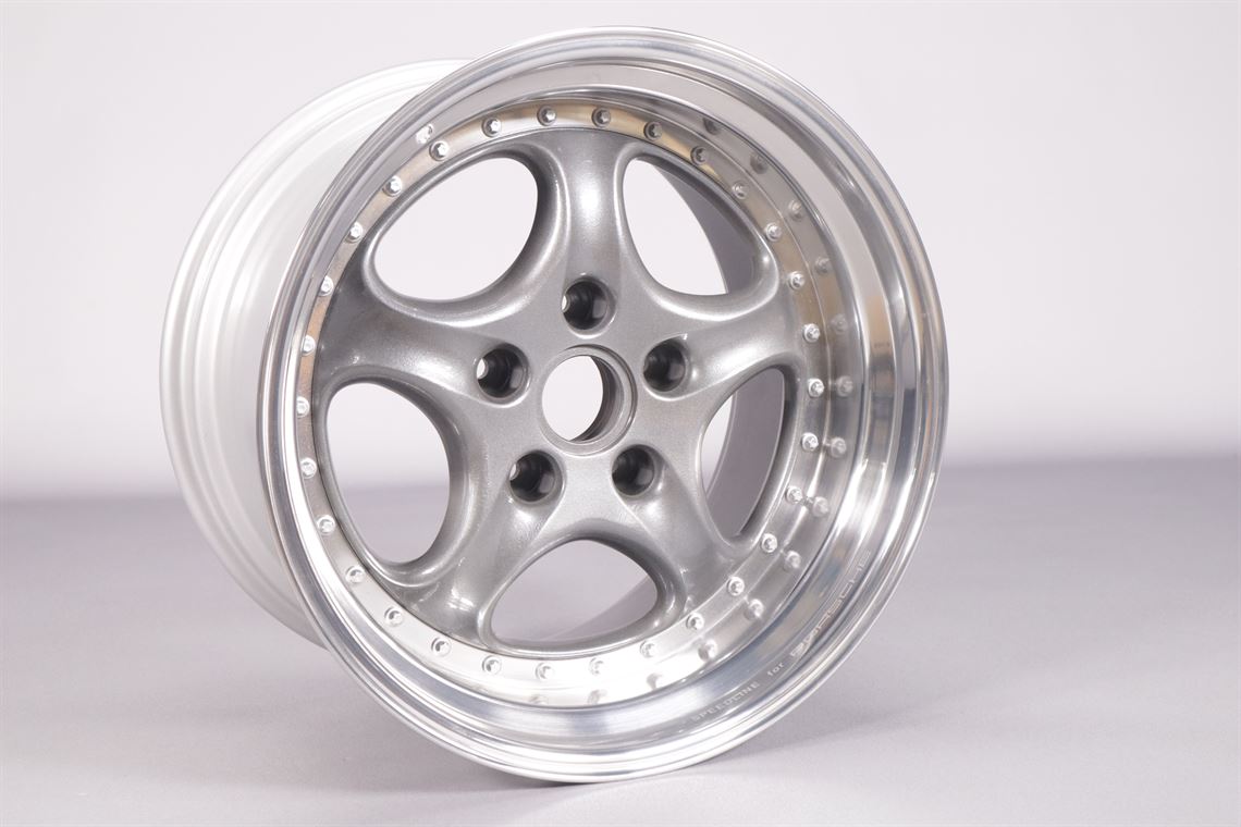 porsche-993-gt2-speedline-rear-wheel-11x18