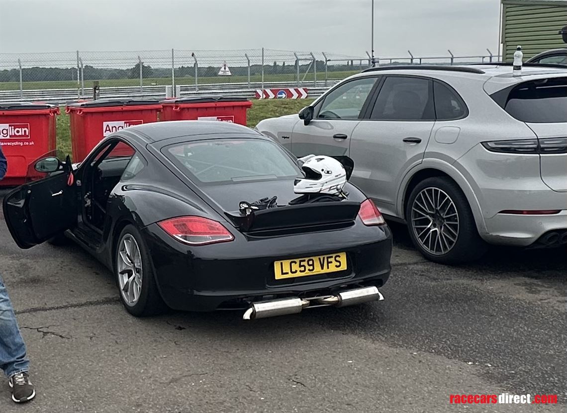porsche-cayman-s-9872-pdk-race-car