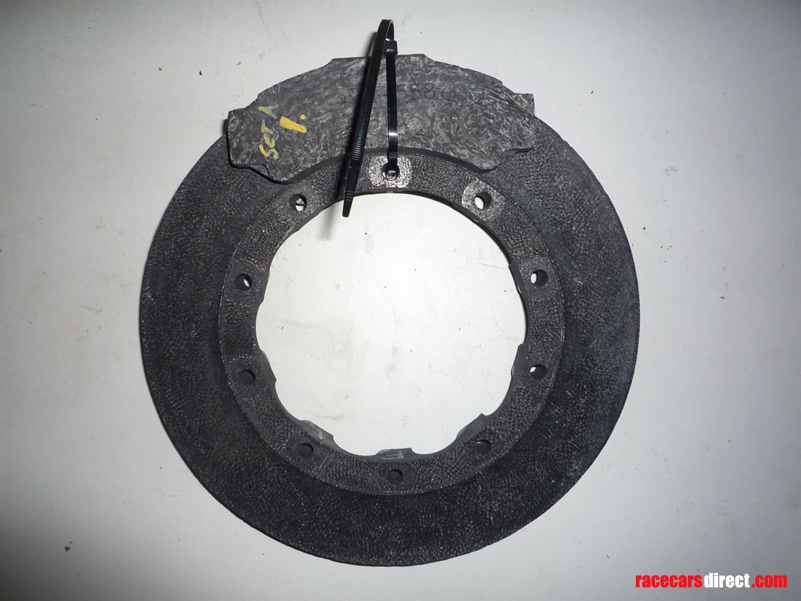 GP2 CARBON FIBER BRAKE DISCS AND PADDS