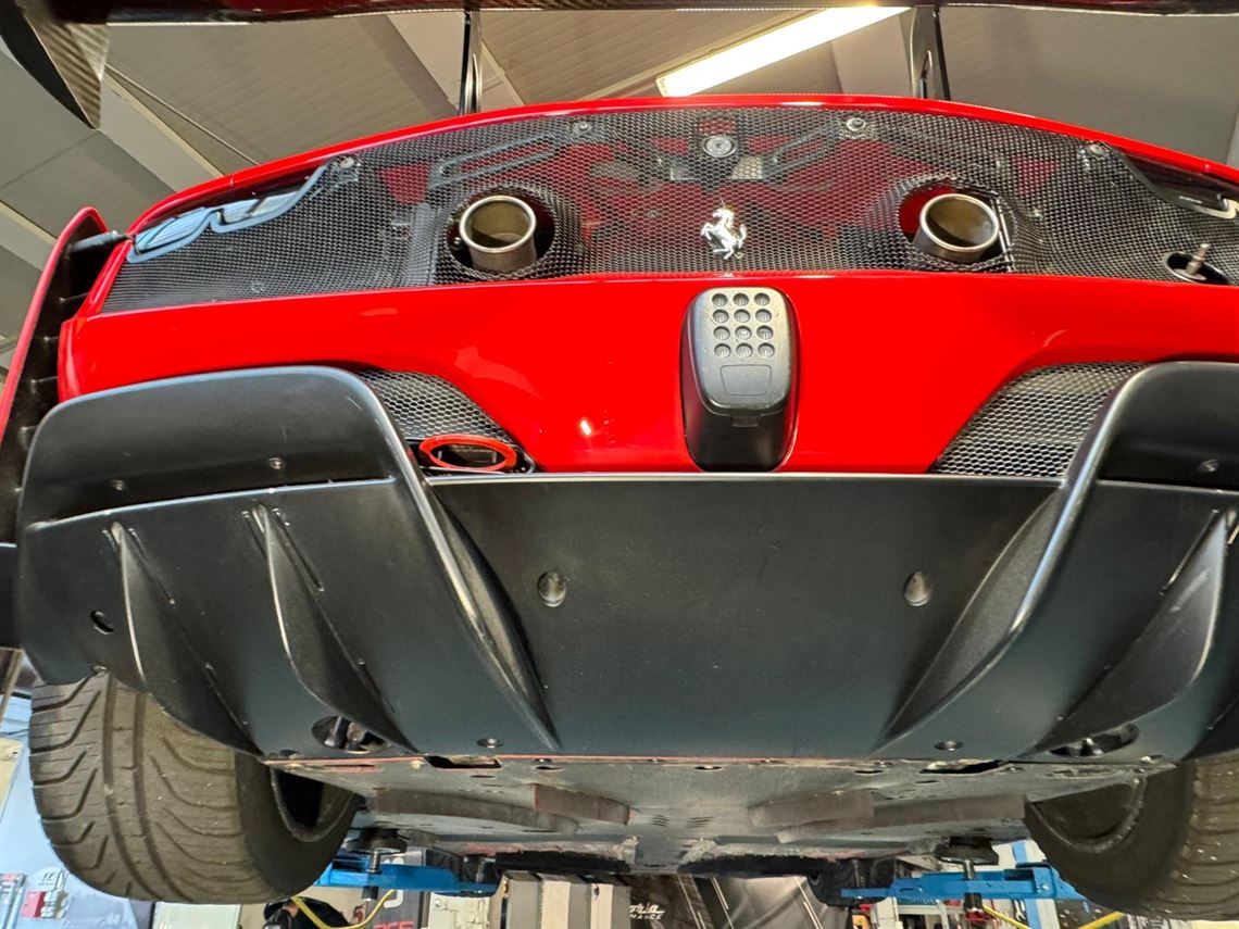 ferrari-challenge-296-year-2024