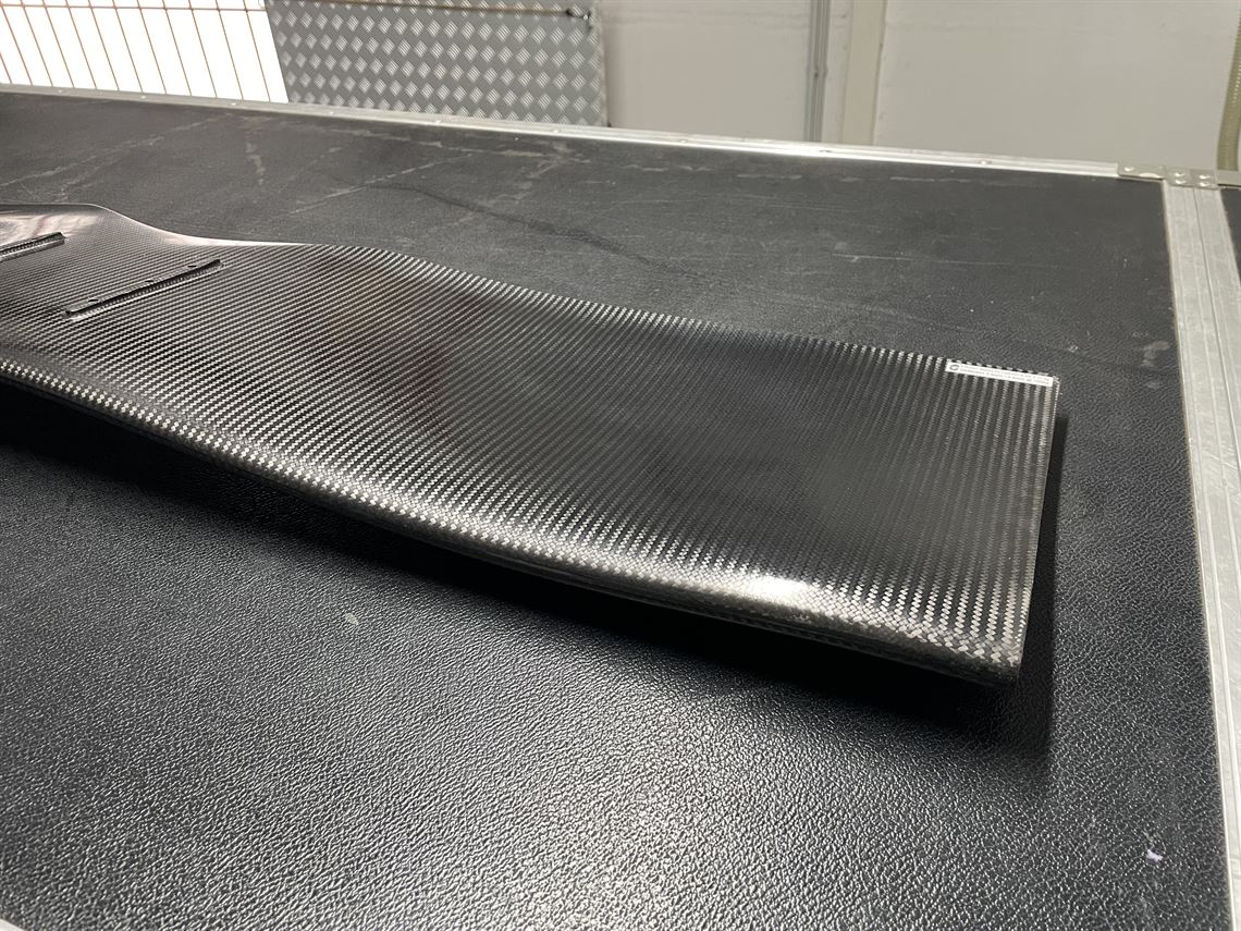 F3 Carbon fiber front main plane 