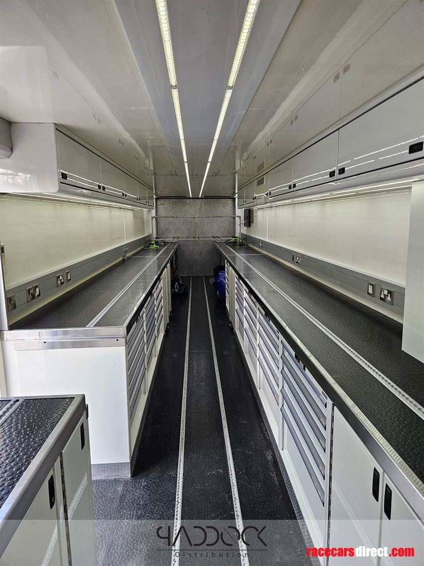 racing-trailer-wmt-invicta-racing-formula-2-i