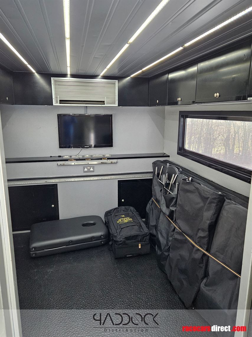 racing-trailer-wmt-invicta-racing-formula-2-i