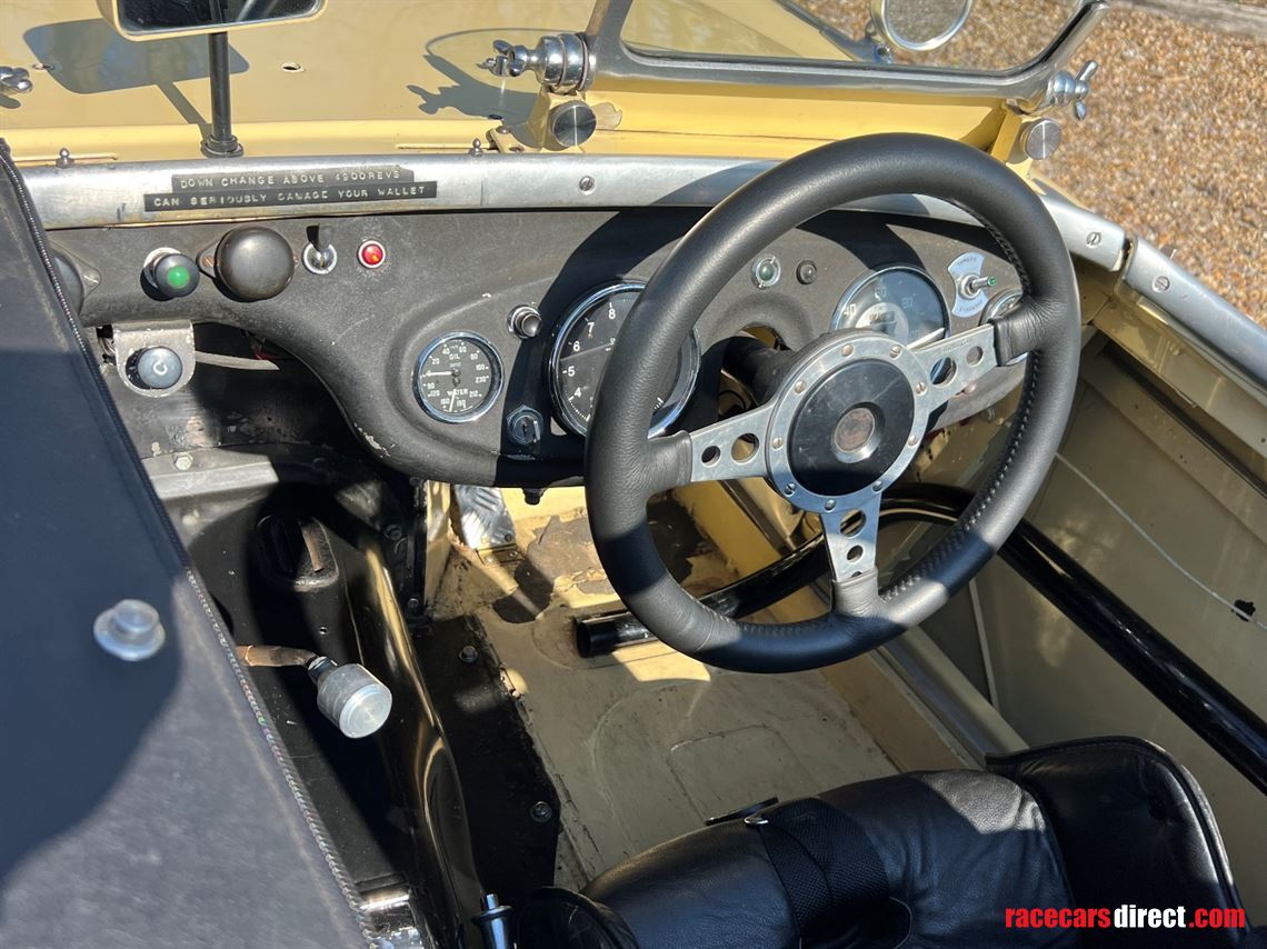 austin-healey-100-race-car