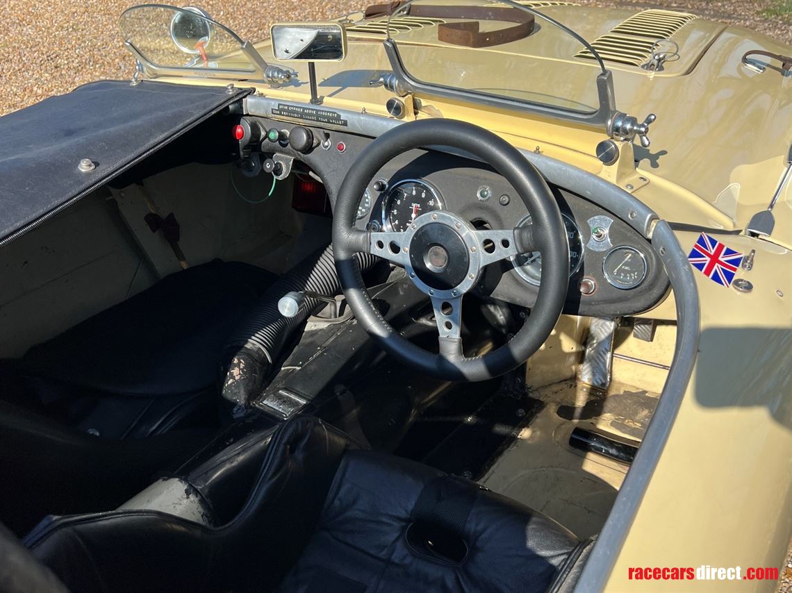 austin-healey-100-race-car