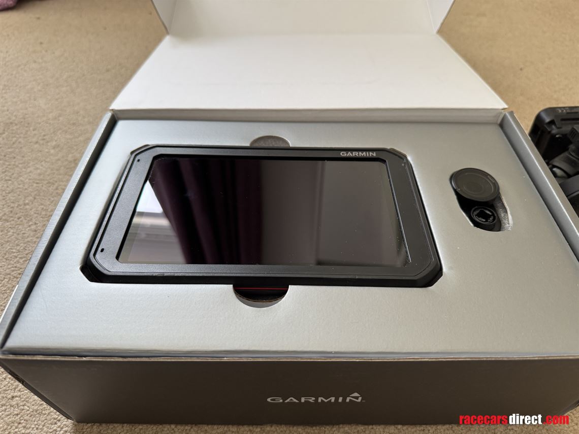 garmin-catalyst-lap-timer-and-camera