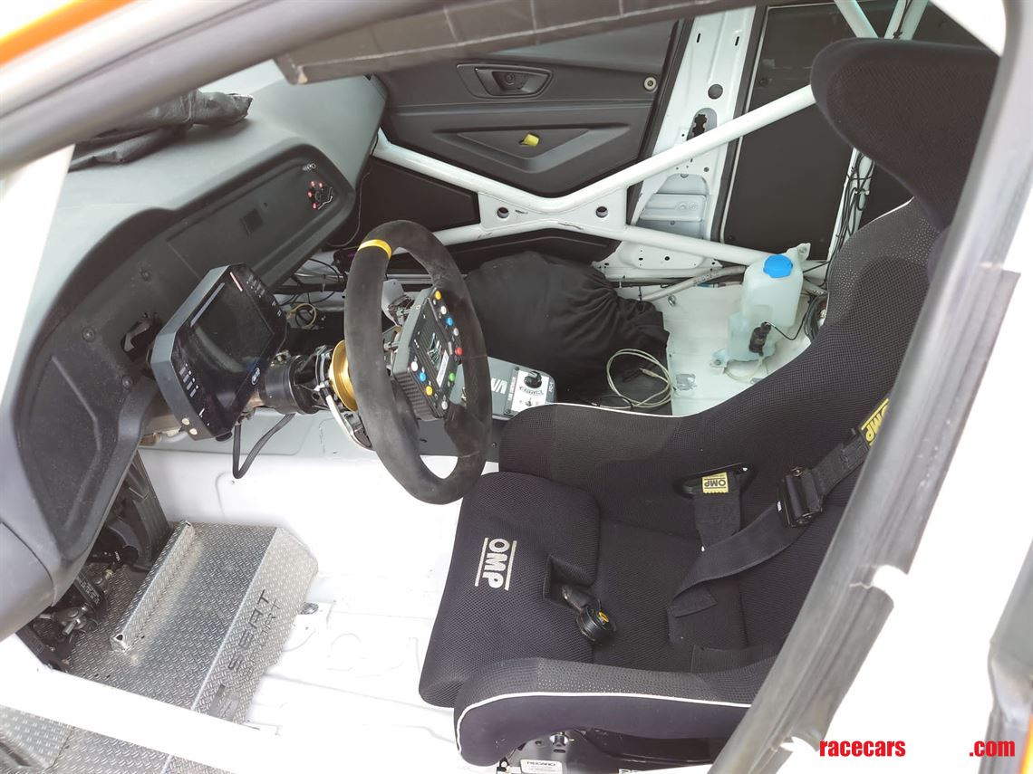 seat-cupra-tcr-seq-abs-lr