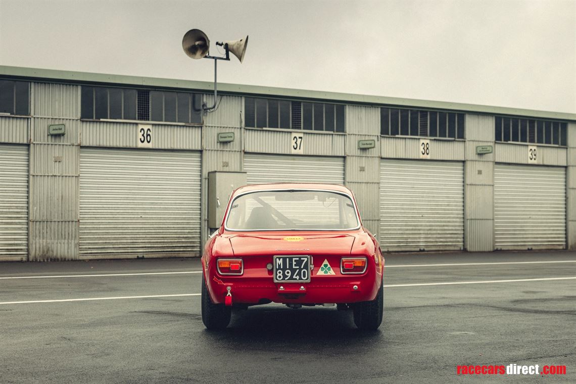 1965-alfa-romeo-giulia-sprint-1600-gta-corsa