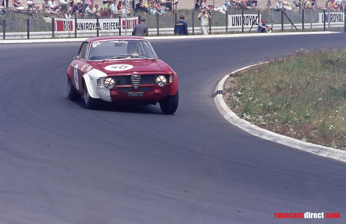 1965-alfa-romeo-giulia-sprint-1600-gta-corsa