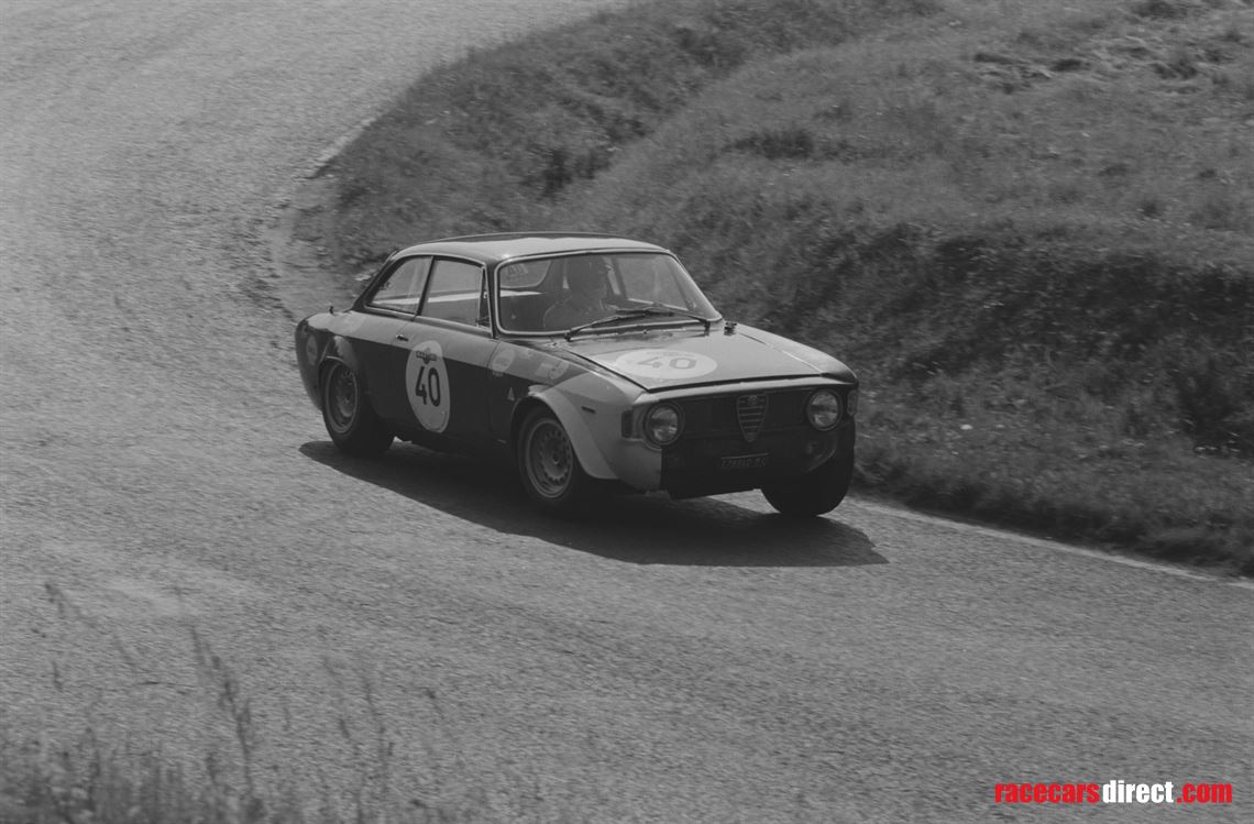 1965-alfa-romeo-giulia-sprint-1600-gta-corsa