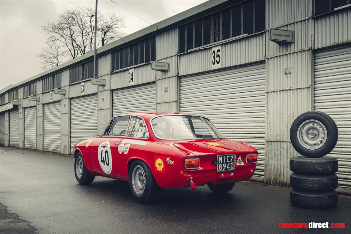 1965-alfa-romeo-giulia-sprint-1600-gta-corsa