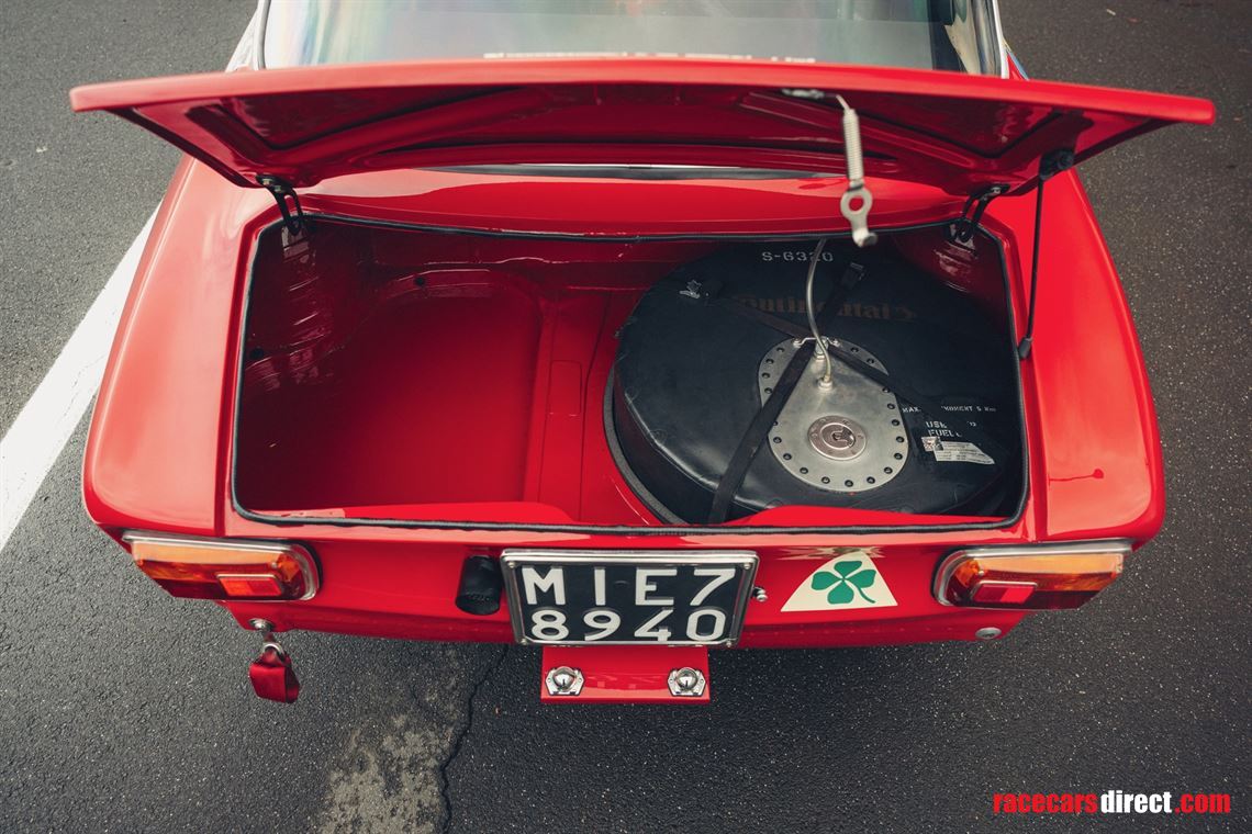 1965-alfa-romeo-giulia-sprint-1600-gta-corsa