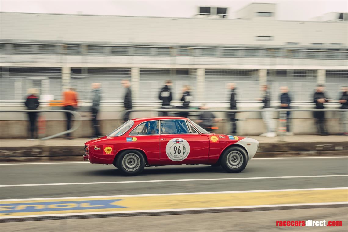 1965-alfa-romeo-giulia-sprint-1600-gta-corsa