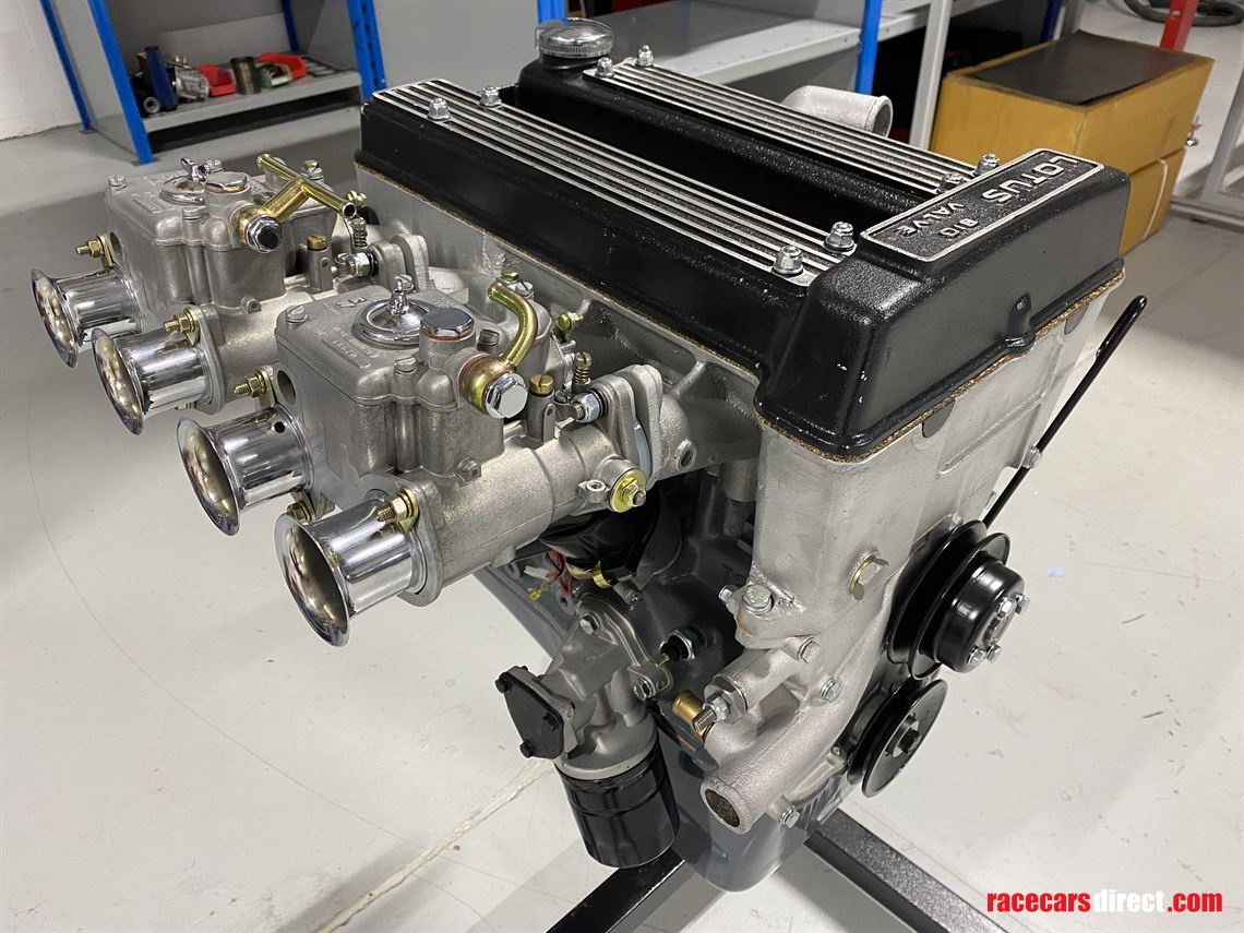 big-valve-lotus-twin-cam-engine