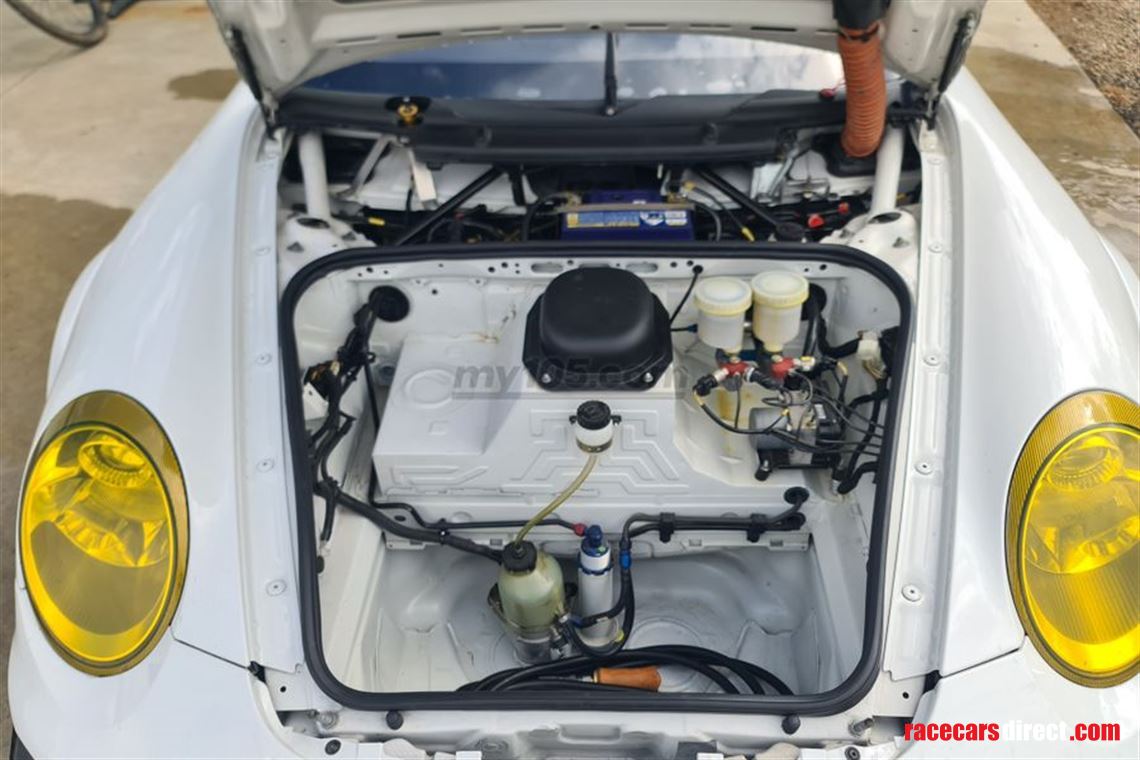 2011-porsche-9972-cup-car