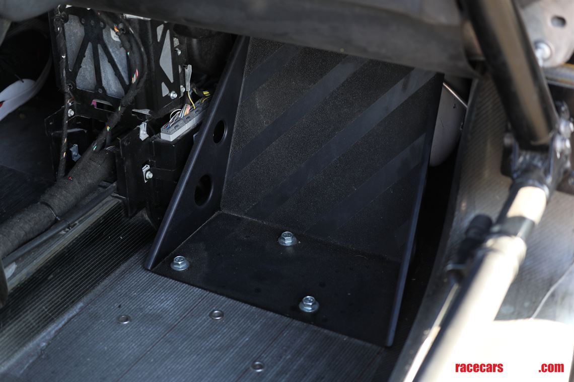 2018-mclaren-570s-gt4-race-car---95000