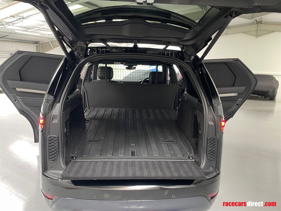 land-rover-discovery-dynamic-hse-d-mhev-auto