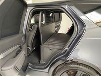 land-rover-discovery-dynamic-hse-d-mhev-auto