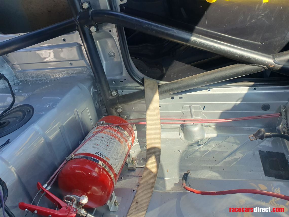 bmw-e36-compact-race-car